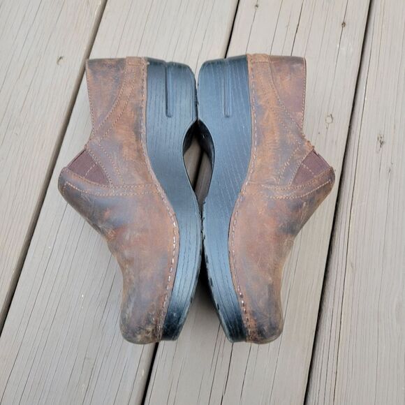 Dansko Professional Pepper Brown Oiled Leather Platform Distressed Clogs 39 - Picture 2 of 10